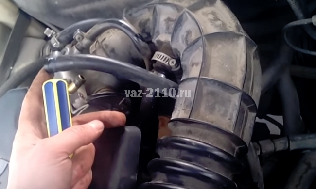 Пошаговый процесс замены термостата в ВАЗ 2110 инжектор 8 клапанов