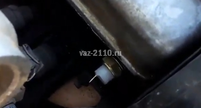 Замена датчика давления масла на ВАЗ 2110