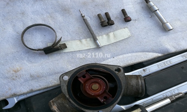 Порядок замены и ремонта термостата ВАЗ-2112